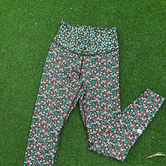 Nike Leggings - Picture 5 of 6